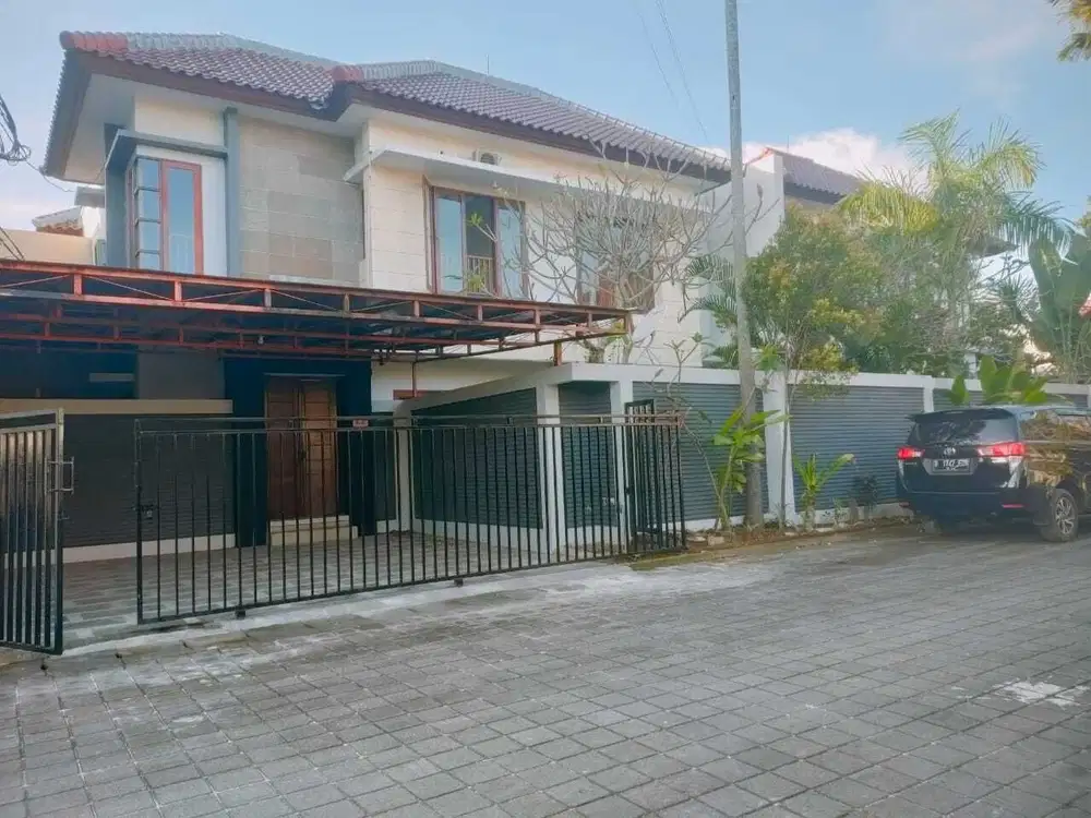 Rumah Mewah 2 Lantai di Cluster Elite Sunset Road