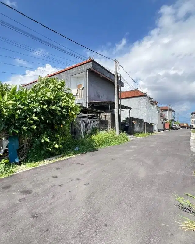 tanah lingkungan perumahan di padang sambian akses jalan 6 meter