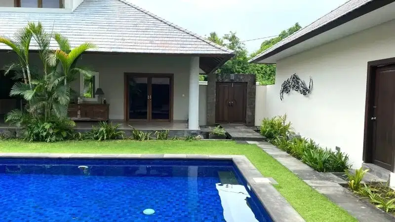 Villa mewah lokasi premium 700 meter ke pantai Sanur full furnish