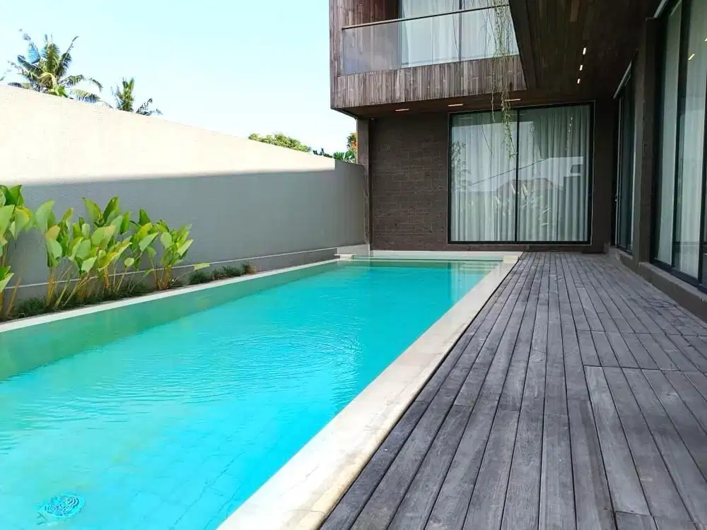 Dijual Villa Mewah Tropis View Sawah, 200m ke Pantai