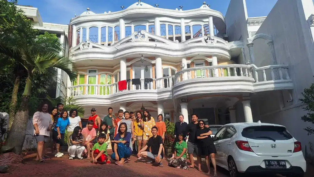 Gues hasue weekend& weekday