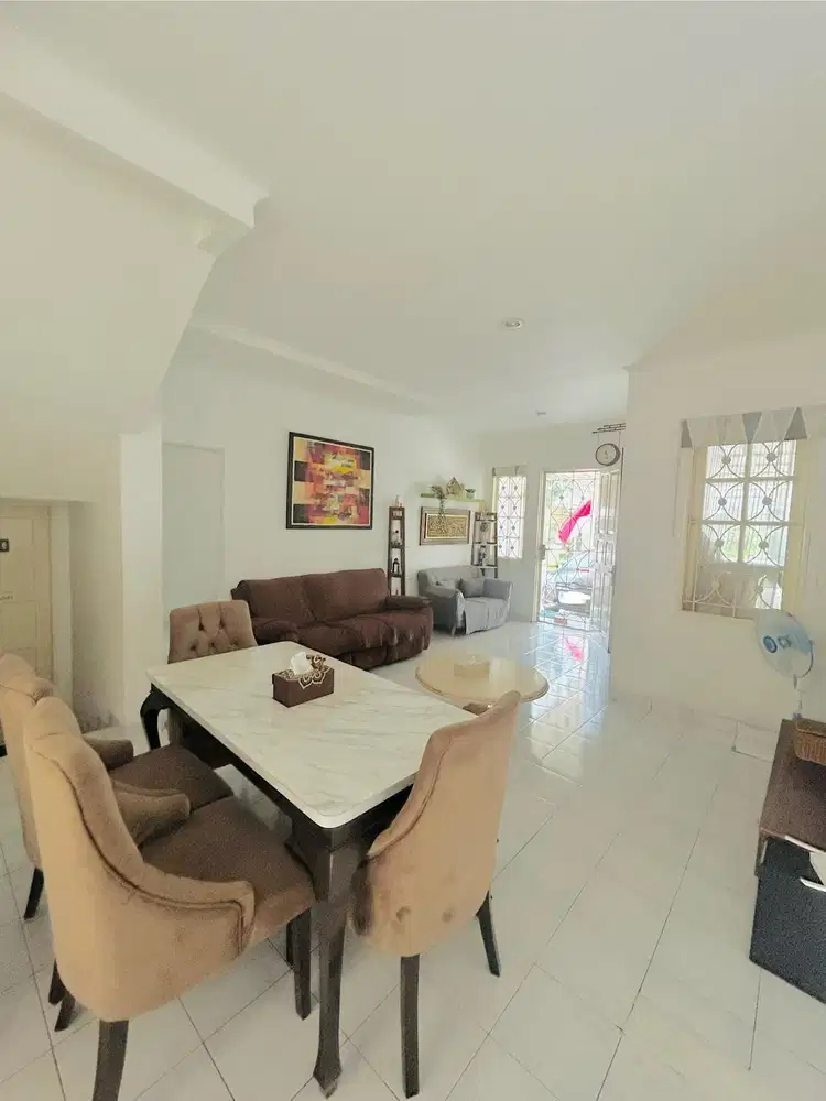 Rumah Furnished Legenda Wisata siap huni rapi