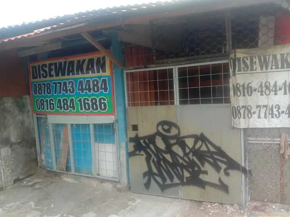 Disewakan kios pinggir jalan ramai depan stasiun pondok jati