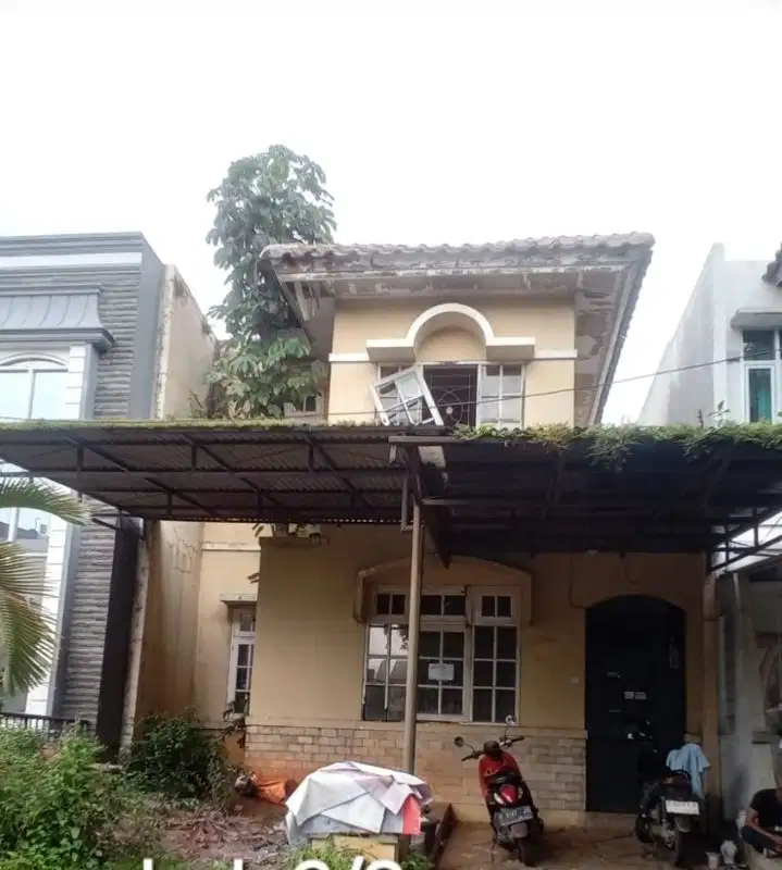 Rumah butuh renovasi harga nego sampai deal diLegenda wisata