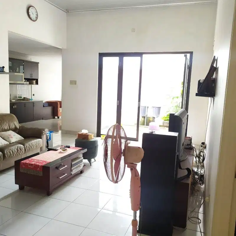 Rumah hadap taman di sakura regency  jati asih