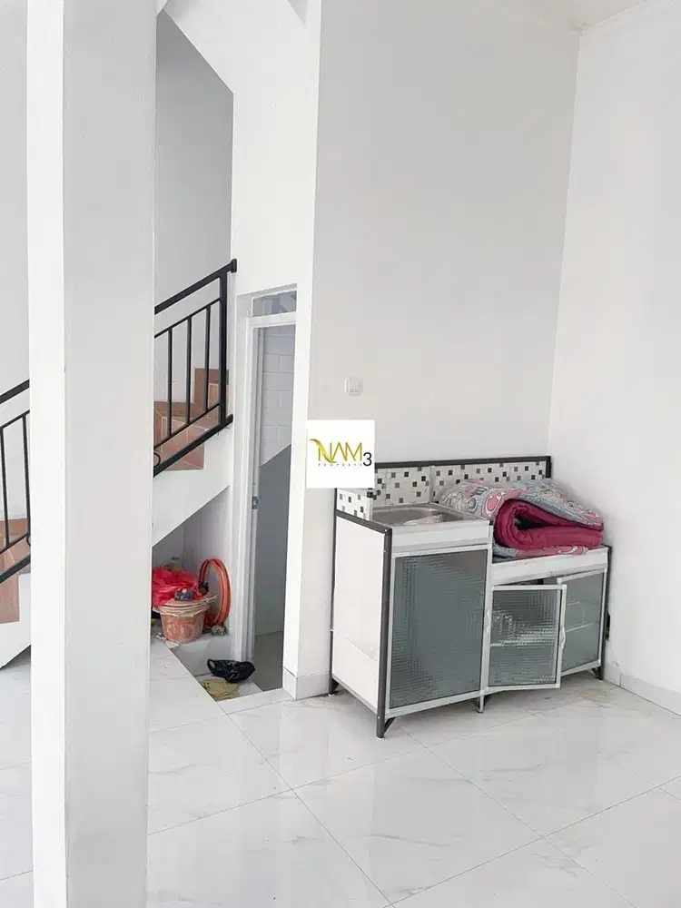 Rumah Bagus dua lantai  Unfurnished SHM di Depok pusat kota bisa KPR