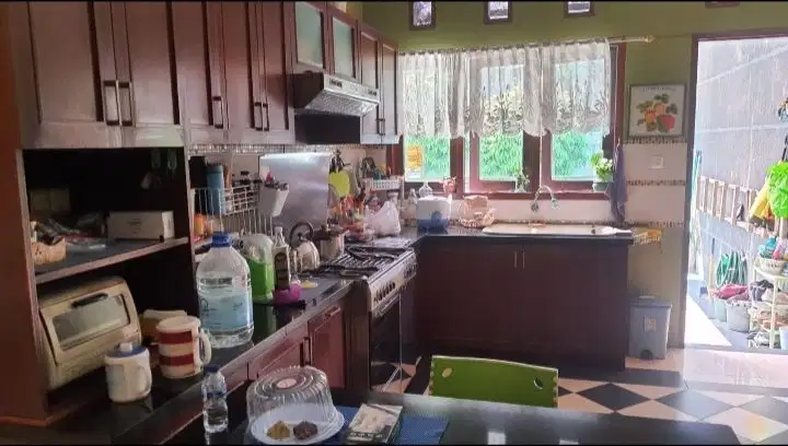 Rumah Dijual, dalam kompleks, bagus, asri, hijau, tenang