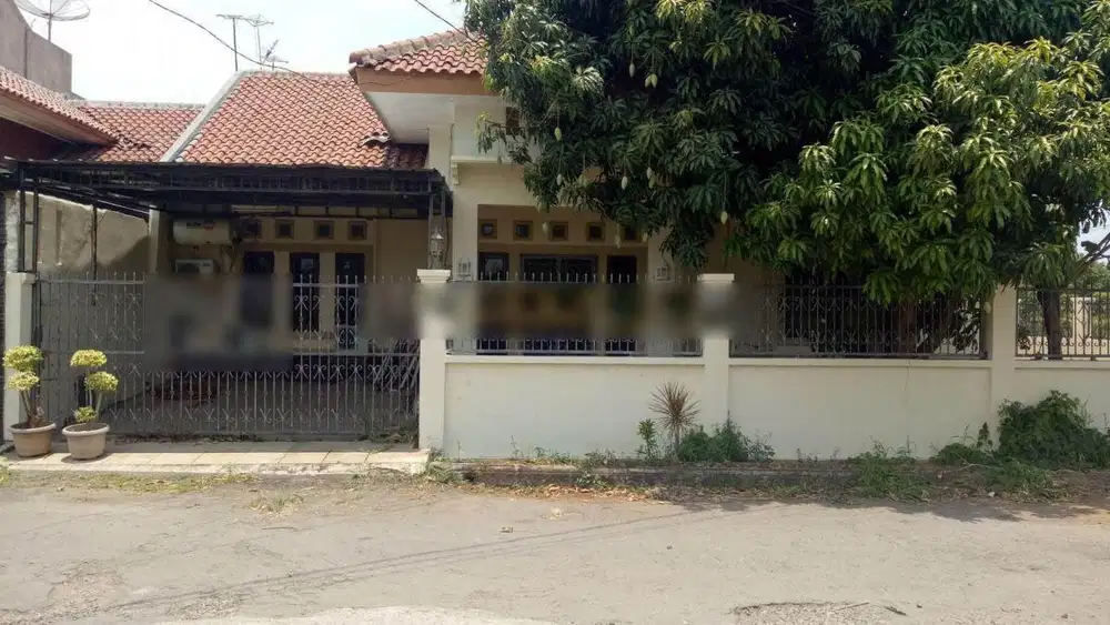 rumah besar 8 kamar di citra pemuda belakang living plaza A Yani