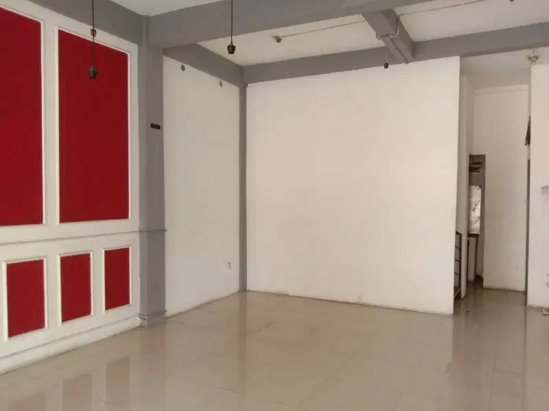 Ruko  Strategis 3 lantai coxok utk kantor dab usaha