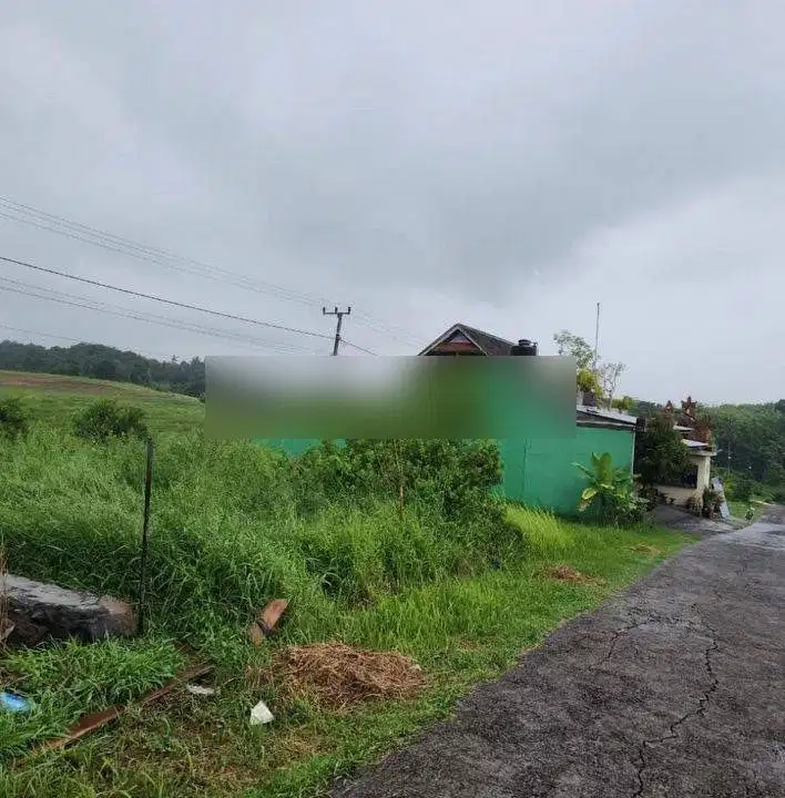 Tanah kecil view laut di jalan pantai klecung Tabanan