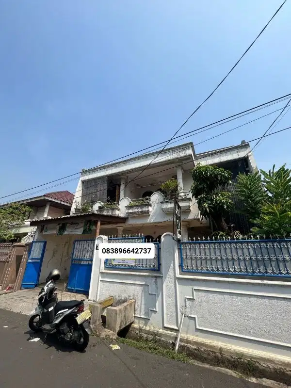 Rumah Dalam Komplek Elit Duren Sawit