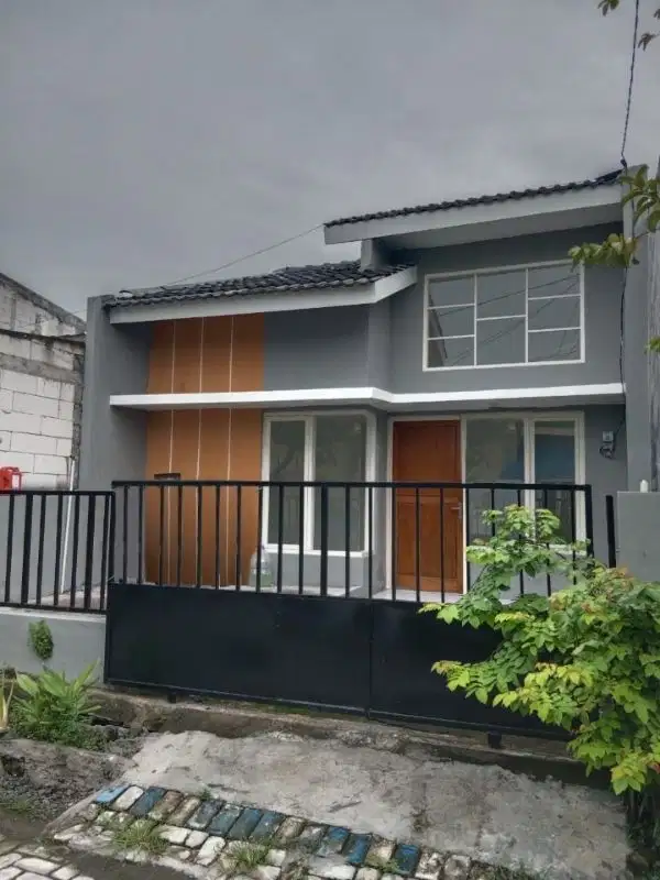 Rumah baru gress 2 kamar tidur 1 kamar mandi kpr