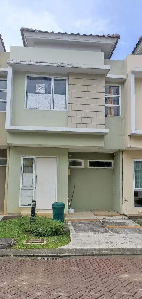 Rumah 2 lantai di Virginia Village Gading Serpong