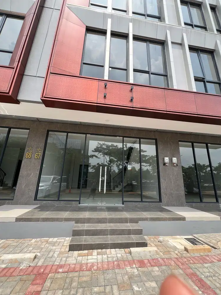 Disewakan ruko frontrow studio loft Kota Wisata - cibubur