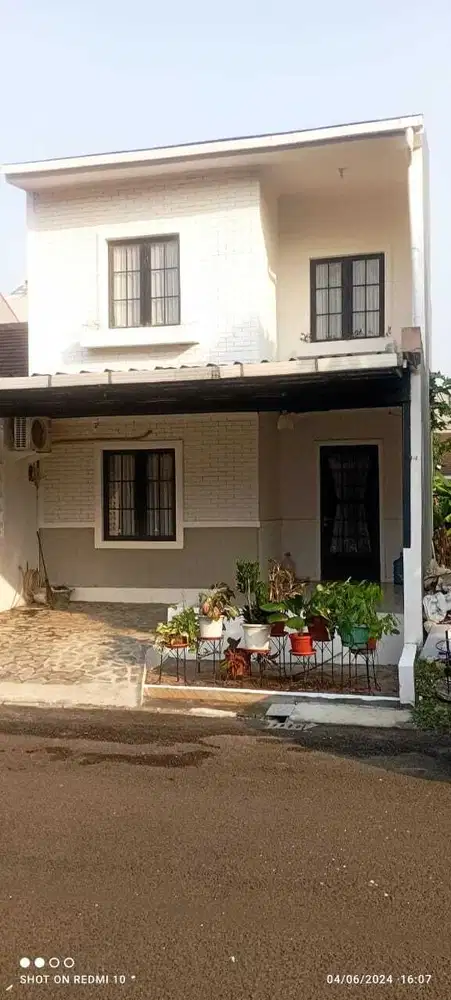 DIJUAL RUMAH 2 LANTAI SIAP HUNI DI GRAND WISATA BEKASI