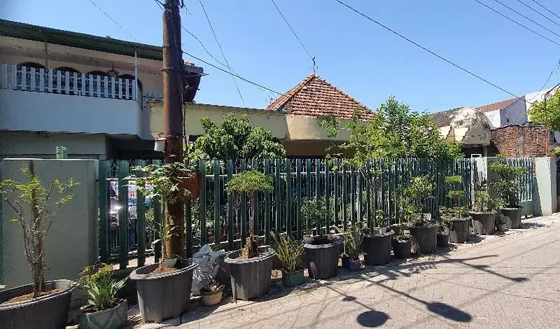 Rumah Asri Selangkah Dari Pusat Grosir Surabaya