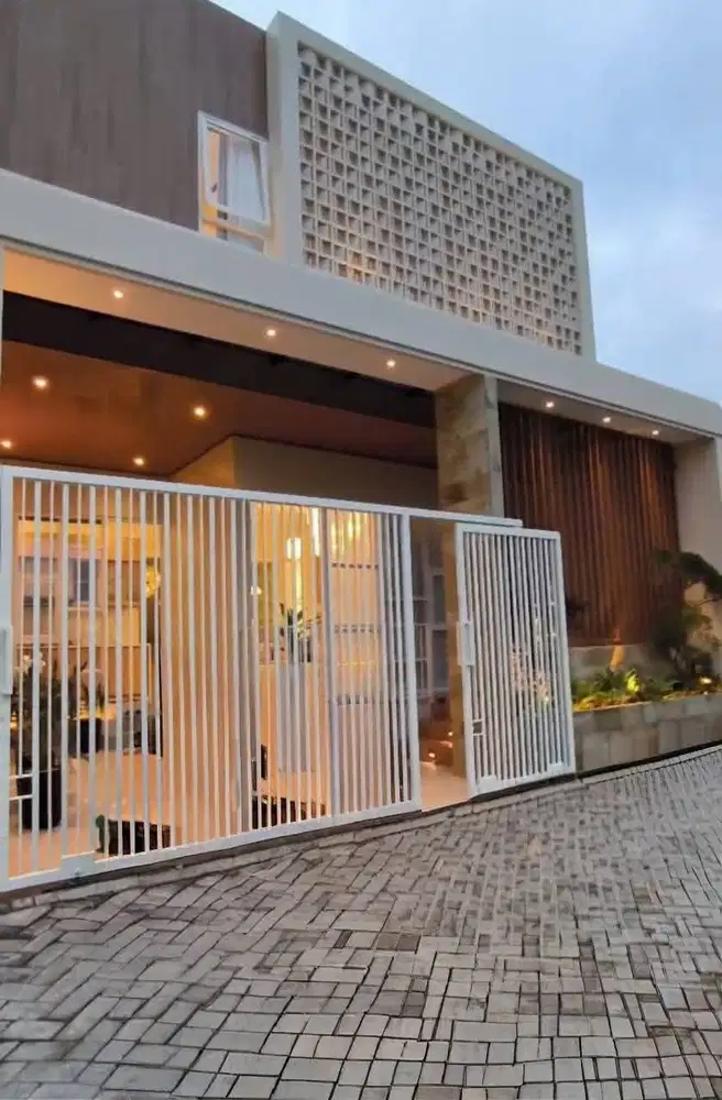 RUMAH MEWAH SIAP HUNI SUKUN FULL FURNISH