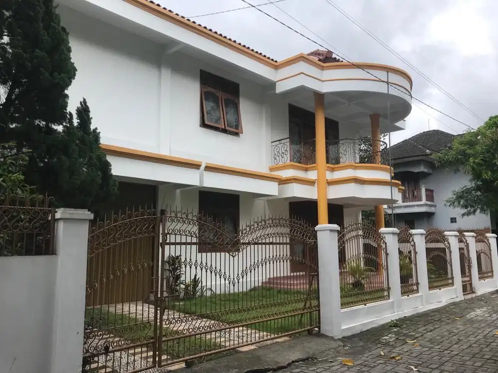 Rumah 10 Kamar Tidur Area Sardonoharjo, Ngaglik 065998 ag2508
