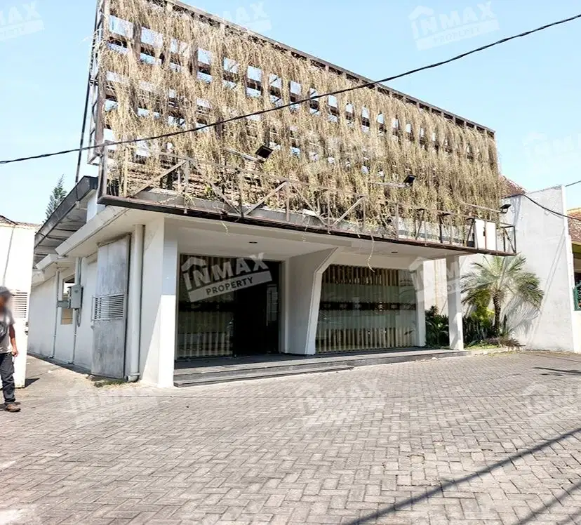 Tempat usaha/kantor nol jln raya gunung2 dekat mog ijen cafe restobank