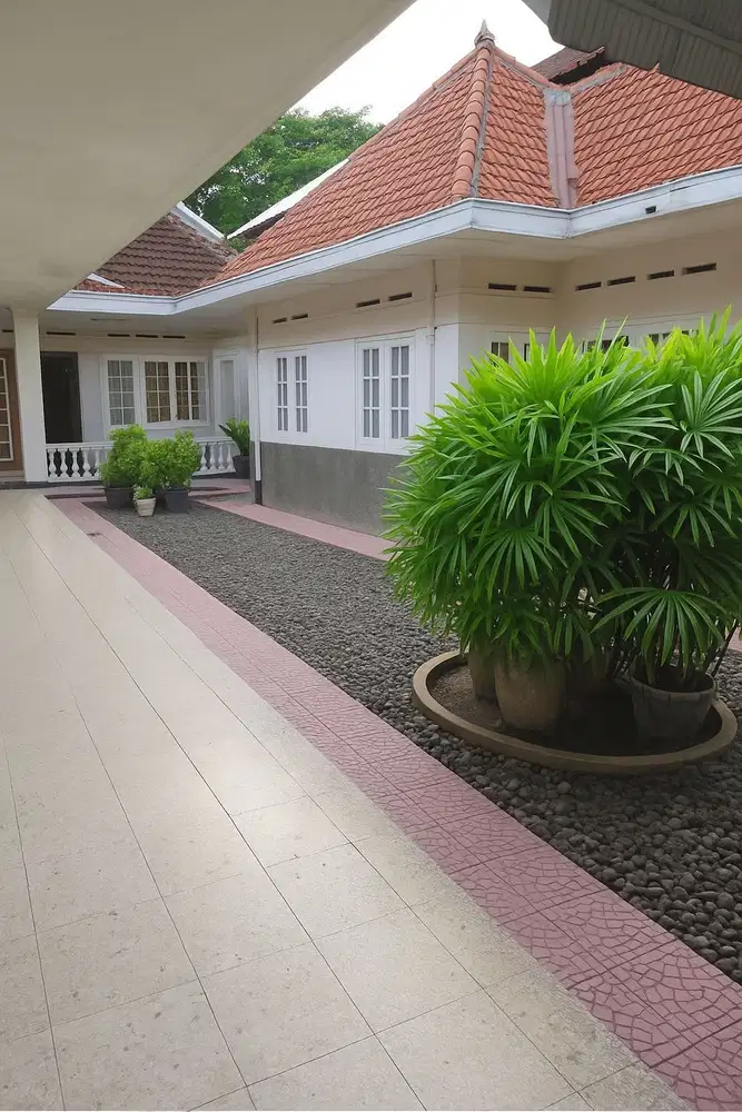 JUAL RUMAH MEWAH KUNO LOJI PLUS PABRIK BATIK JANTUNG KOTA SOLO