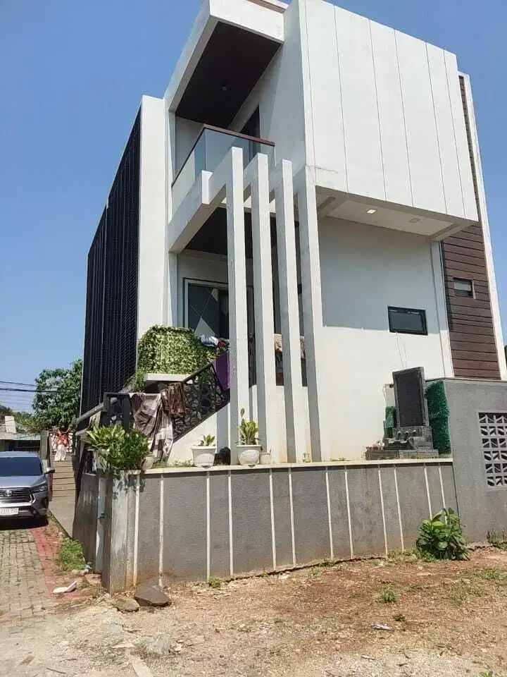 DIJUAL RUMAH LELANG TOWN HOUSE KEREN DI KALIMANGGIS CIBUBUR