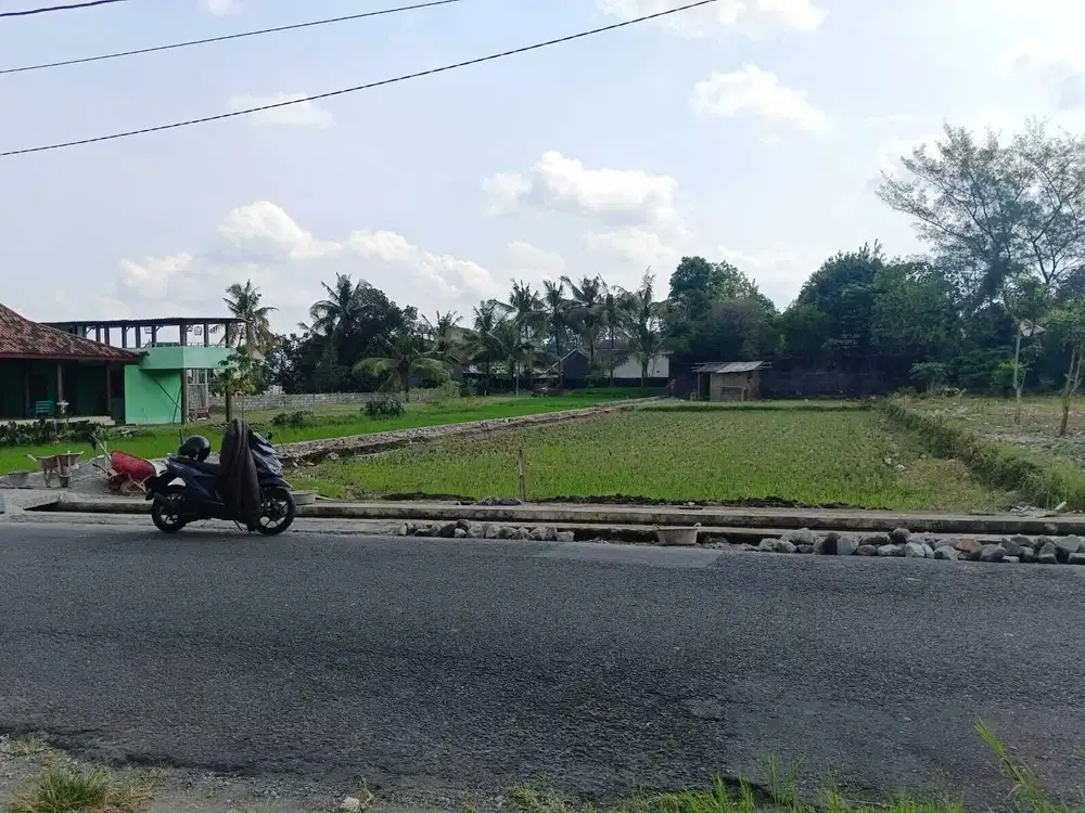 Tanah luas strategis pinggir jalan aspal seputar jl Damai / jl palagan