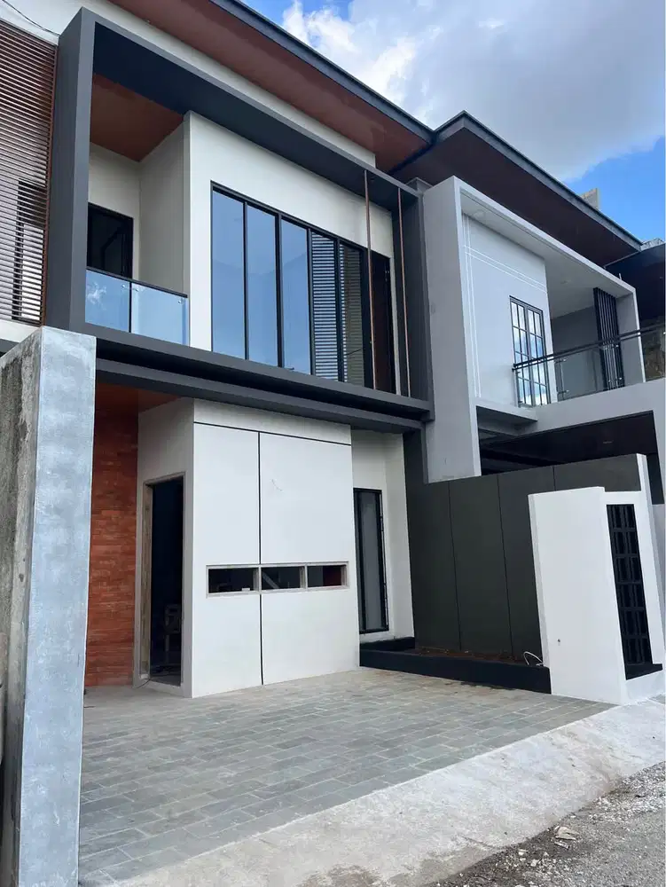 RUMAH MEWAH PURWOKERTO DEKAT GOR, MIE GACOAN, UNSOED DAN UMP