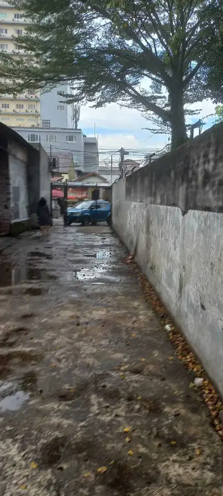 Tanah Kosong Jl Gelas Ayahanda ada gudang disewakan