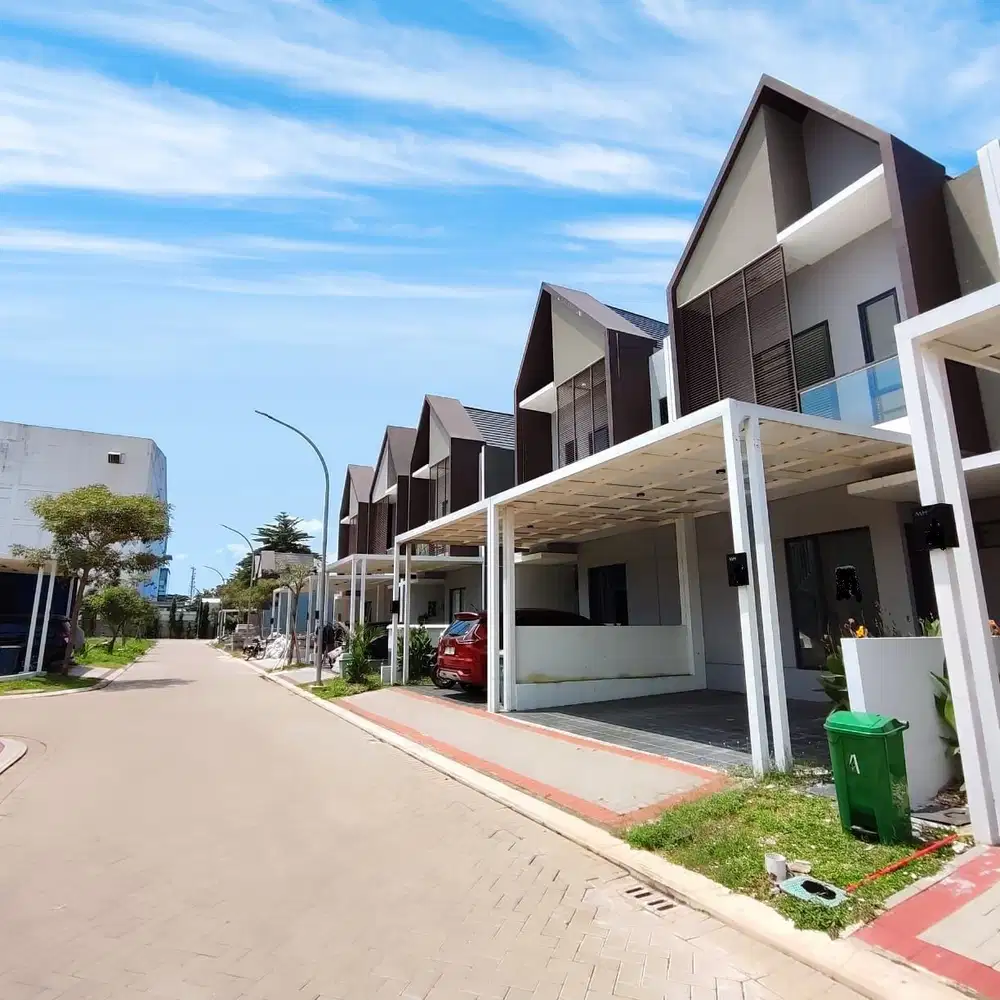 Jual Cepat Rumah Cantik Baru Melia Hyra Depan Taman Dekat Transmart