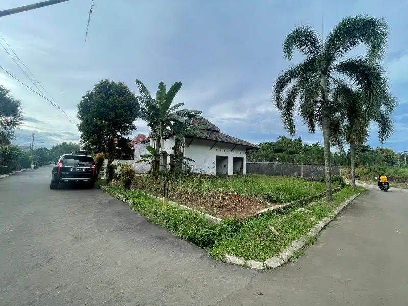 RUMAH TUA HITUNG TANAH DI SENTUL SIAP BANGUN