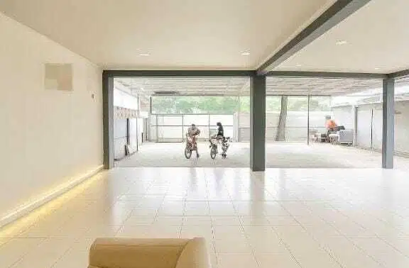 Disewakan Ruko Lebar Ruang Usaha Raya Pasar Minggu Cafe Show Room