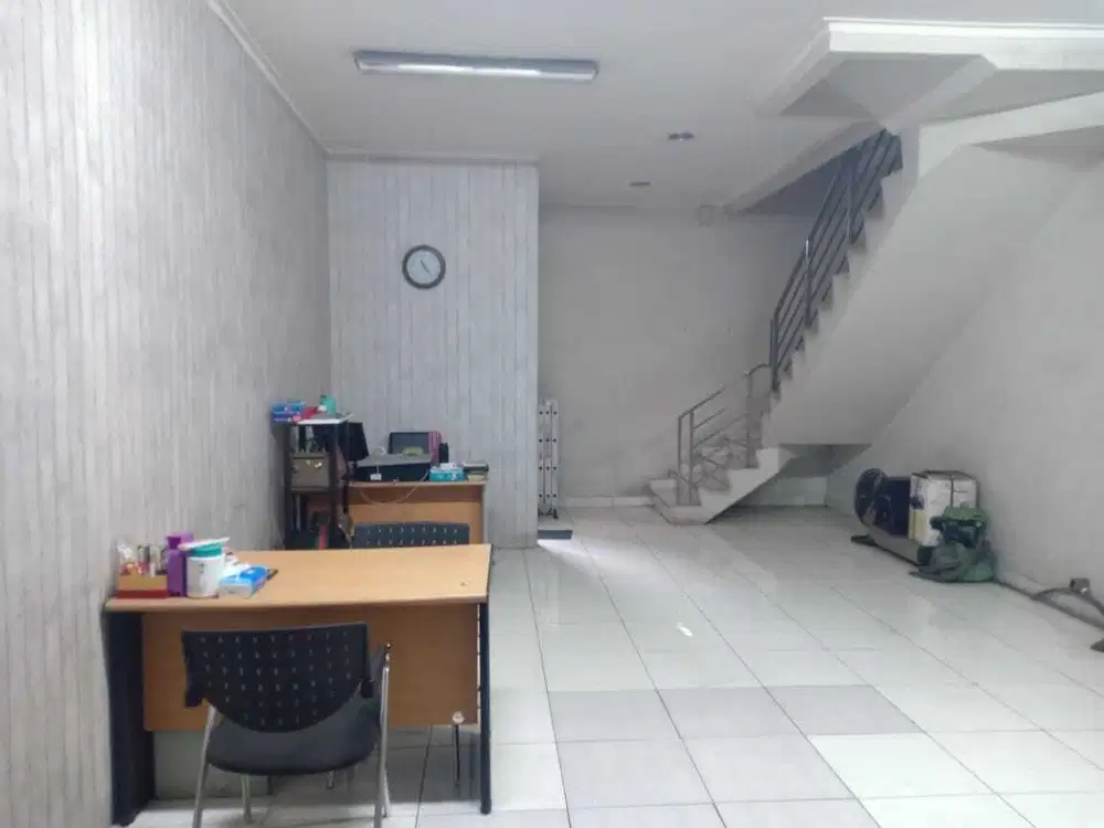 JUAL CEPAT  Ruko TKI  1 mainroad  Letak strategis  Siap huni