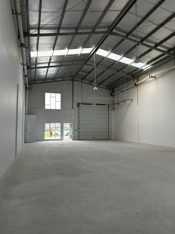 Dijual Gudang Baru lebar 12m Aman Nyaman Bersih