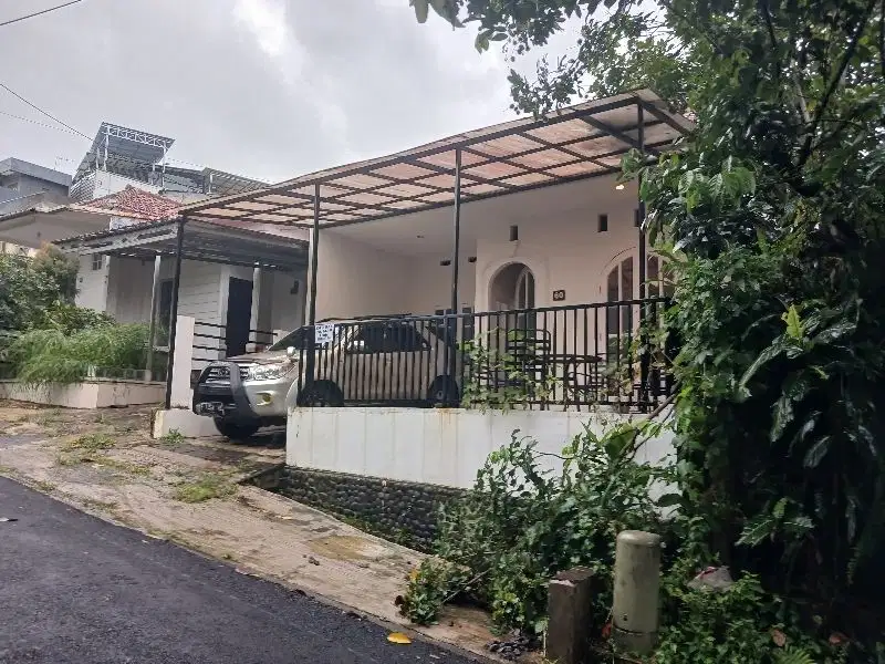 Rumah Model Vintage Antik di Cluster Sentul City Bogor