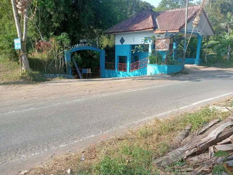 Tanah Poros Jalan Wisata Sumber Jenon Tajinan Malang