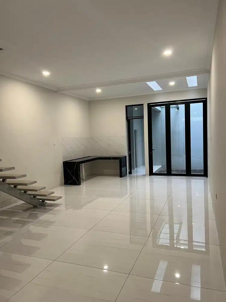 Dijual Rumah Baru Minimalis 2 lantai Lokasi di Jl. Kembar
