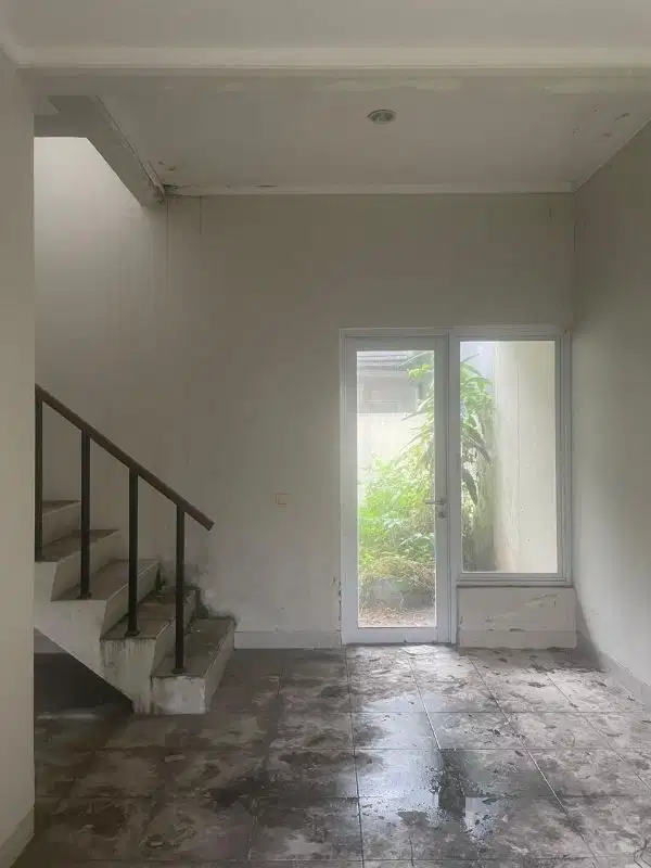 Dijual: Rumah Dua Lantai Modernland, Tangerang