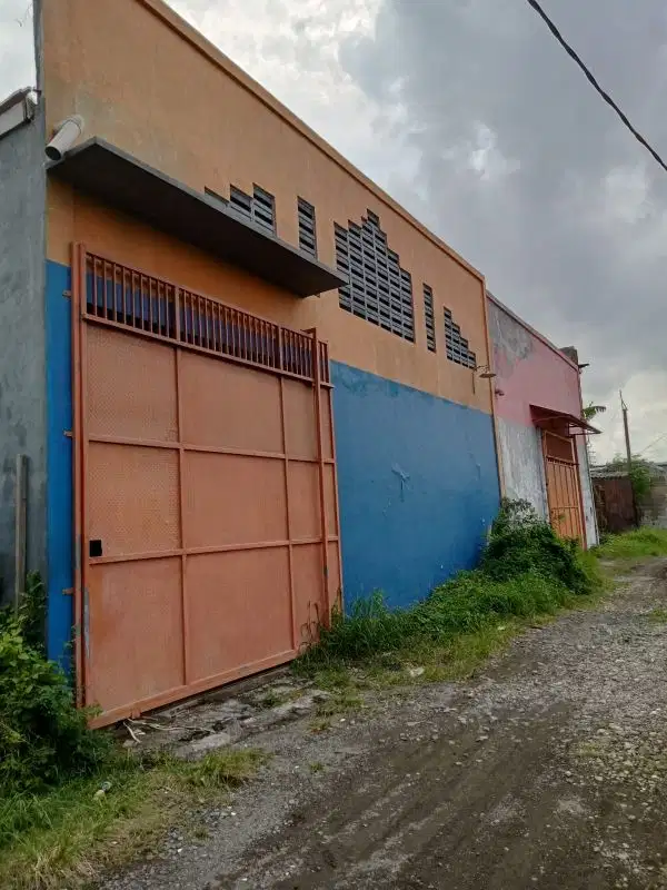 Tempat usaha luas 200 m2 harga 1,3 Milyar di Wedoro, Waru, Sidoarjo