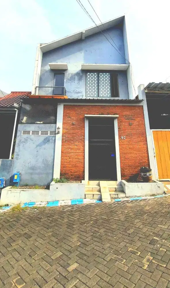 Dijual rumah siap huni 2 lantai pandan wangi malang