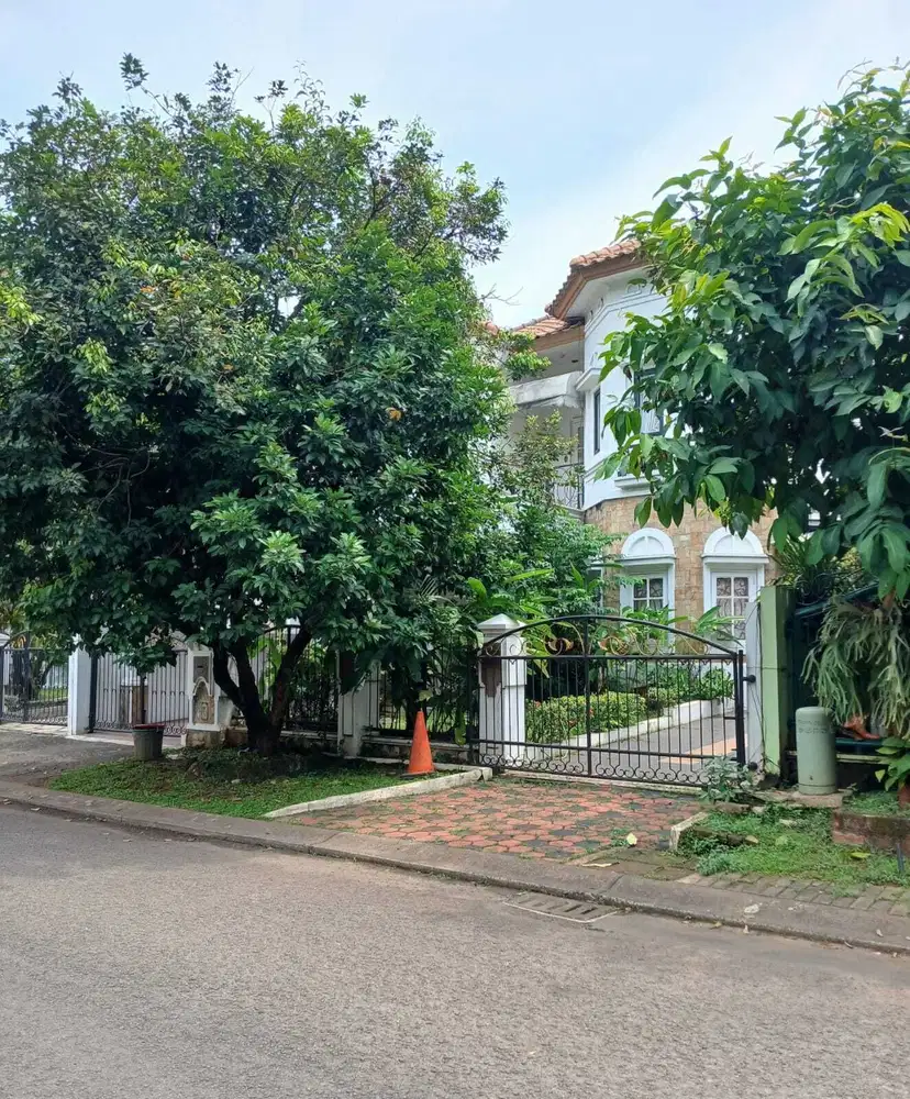 Rumah boulevard bagus Legenda Wisata Cibubur
