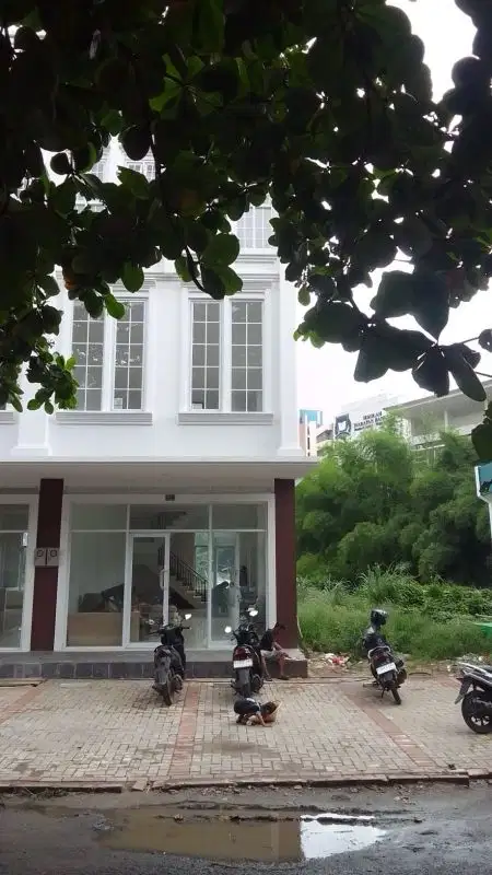 Ruko 3 lt di Modernland Tangerang