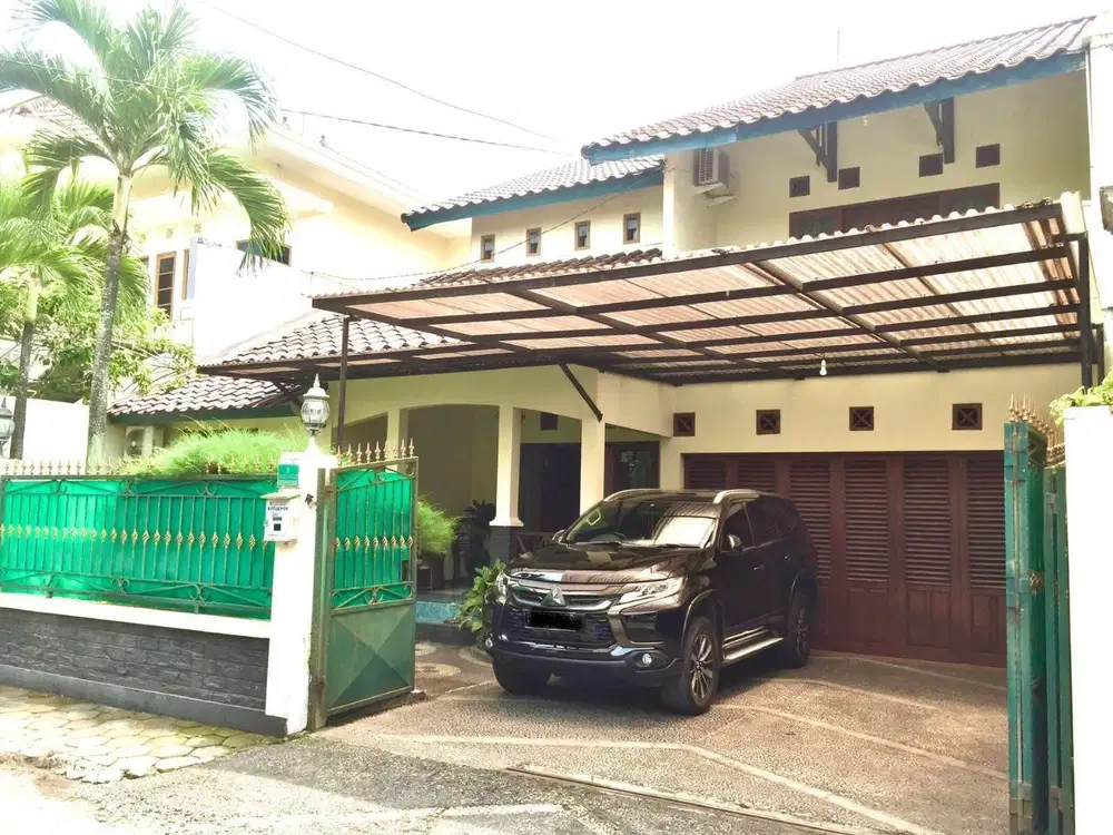 Rumah Besar Tanah Luas daerah Lempongsari dekat Nasi Uduk Pusat Palaga