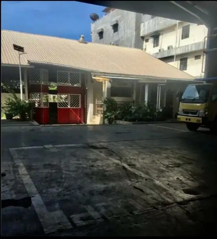 Tanah Bangunan Komersil Raya Bandengan Jakarta Luas 5,400m² Strategis