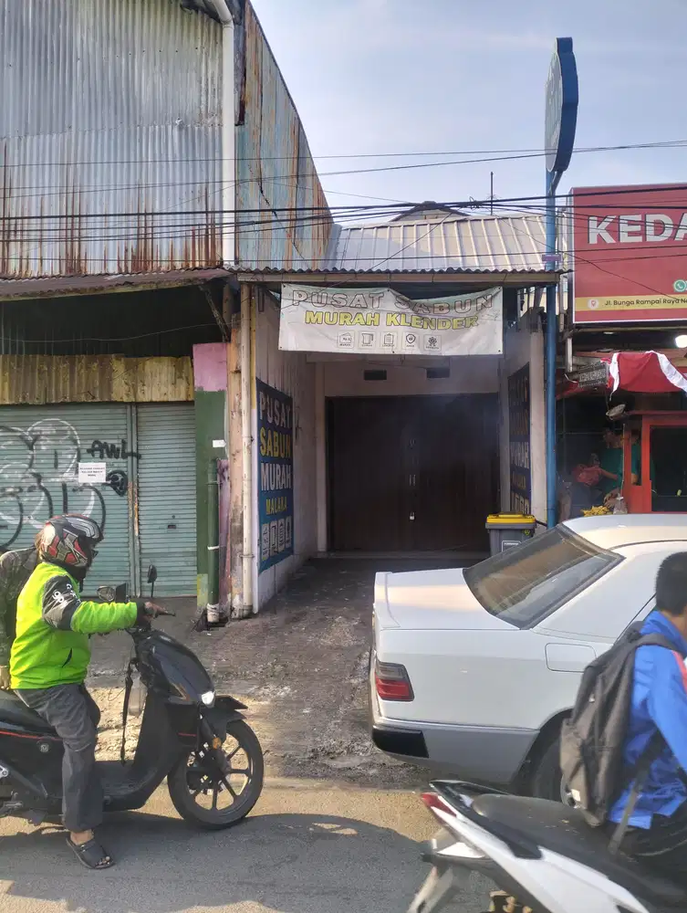 Ruko super strategis di sewakan