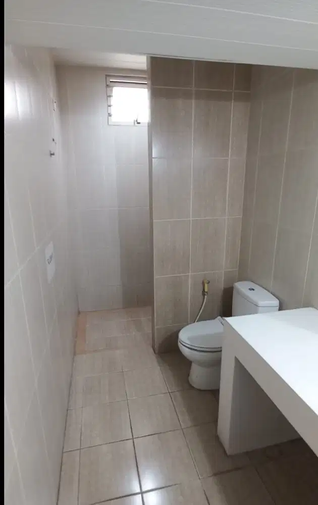 Disewakan Rumah Alam Sutera 4+1KT,  Jln Alba