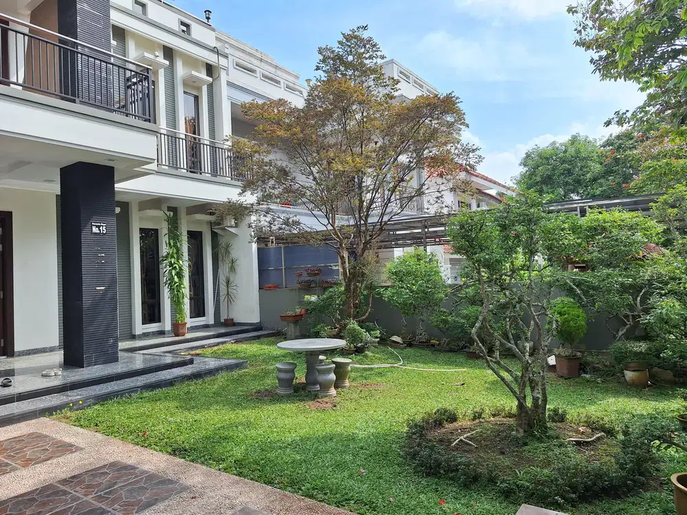 Dijual Rumah mewah View danau Bukit Permata