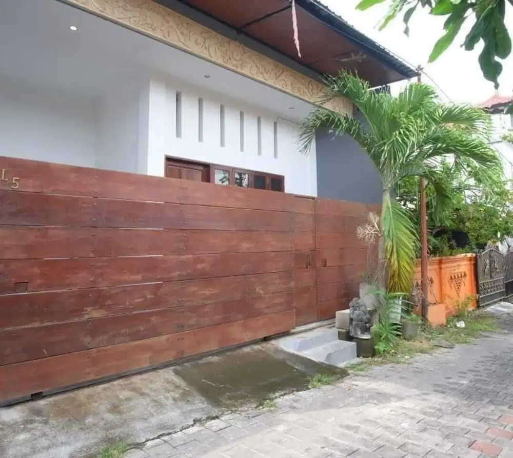 Villa Modern View Sawah 4 Kamar di Kerobokan, SHM