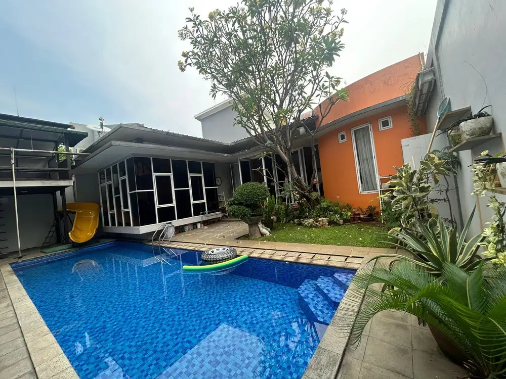 Rumah Mewah di Komplek Elit Ada Pool Duren sawit