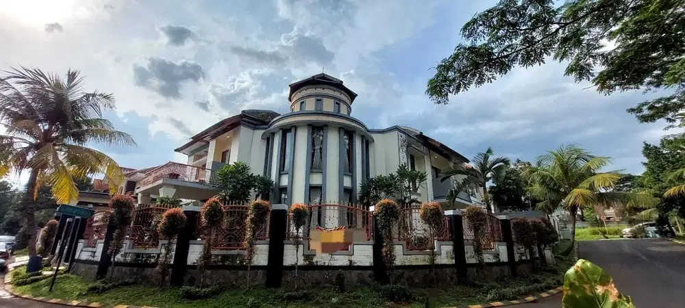 Dijual Rumah Hoek Klasik Citra Grand