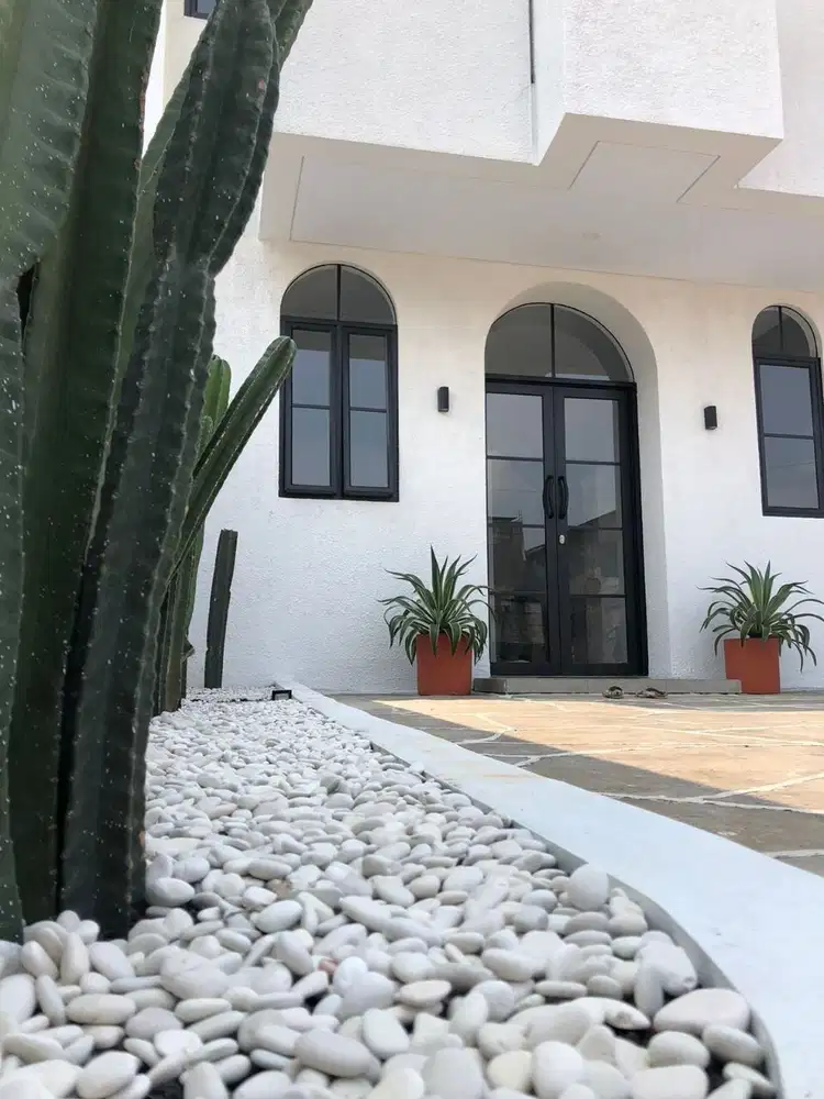 Rumah elite dekat stasiun Ciracas, Akses toll JORR, Jagorawi,jatikarya